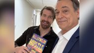 Jon Lindstrom shows off Hollywood Hustle with GH co-star Josh Kelly | Image: Jon Lindstrom/Instagram